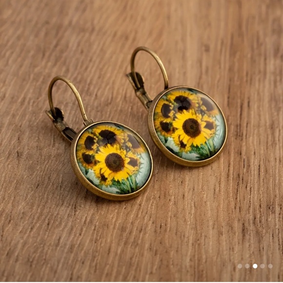 Jewelry - Sunflower Print Retro Round Earrings